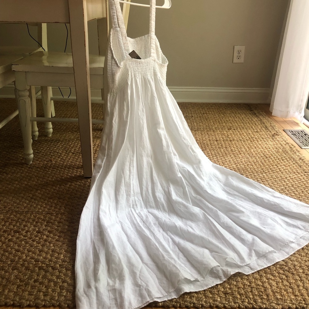 New w Tag: J Crew Smocked Beach Dress. White. Linen Cotton Blend. Size Medium - Picture 3 of 13